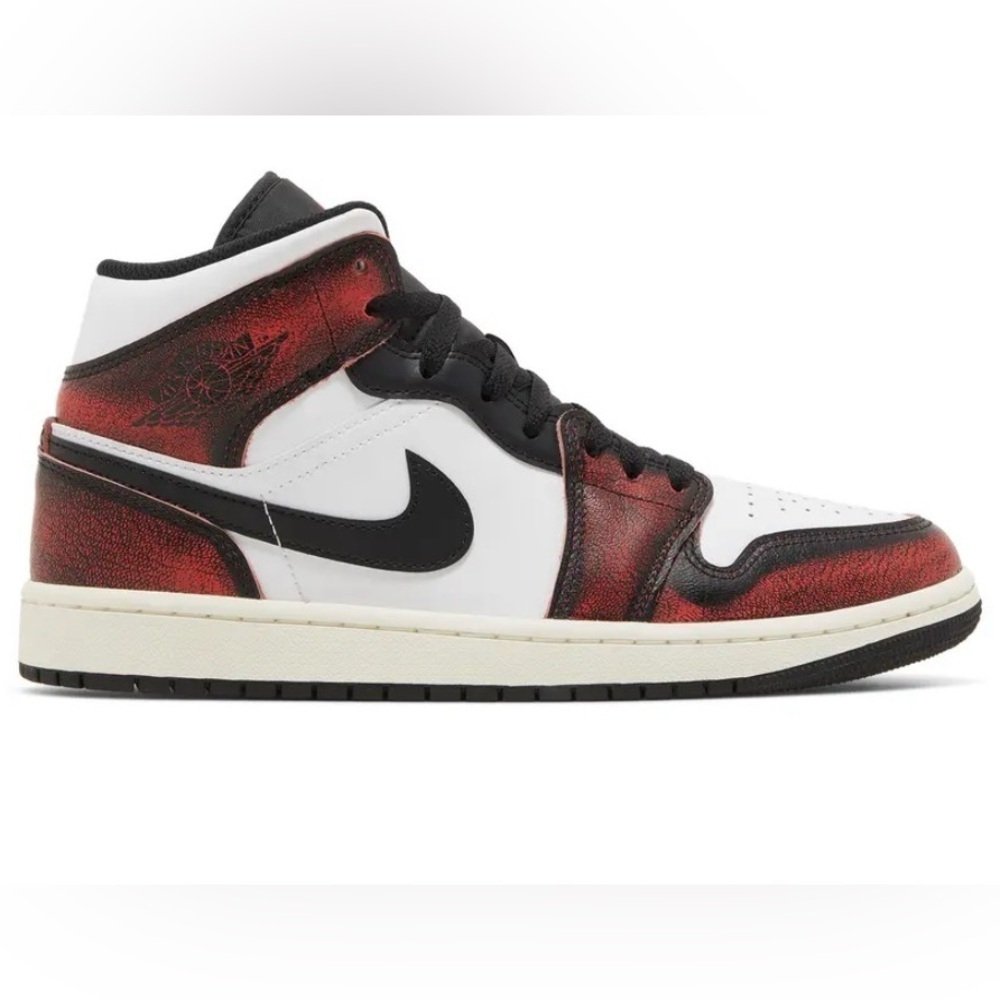 Nike Air Jordan 1 Mid 'Wear-Away Chicago' Size 8.0 Men's/ 9.5 Women's Authentic - Picture 1 of 8